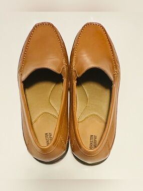 NWOT Johnston & Murphy Cognac Full Grain Leather Slip-On Loafers